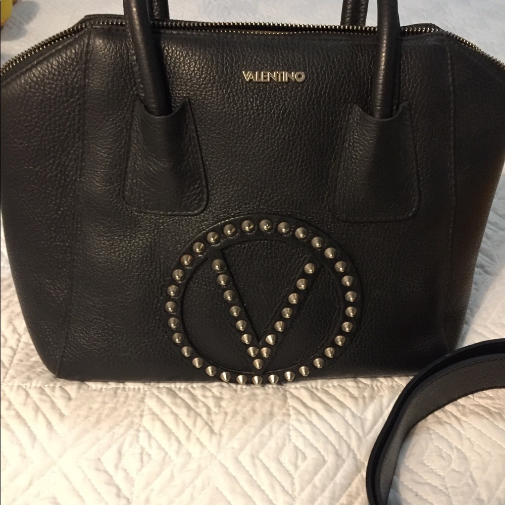 Wonderful Valentino ! bag for sale !!🤩